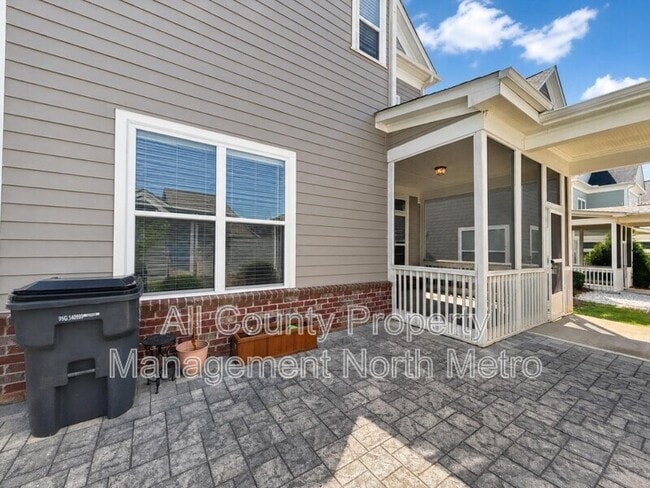 Building Photo - 2202 Haventree Ct