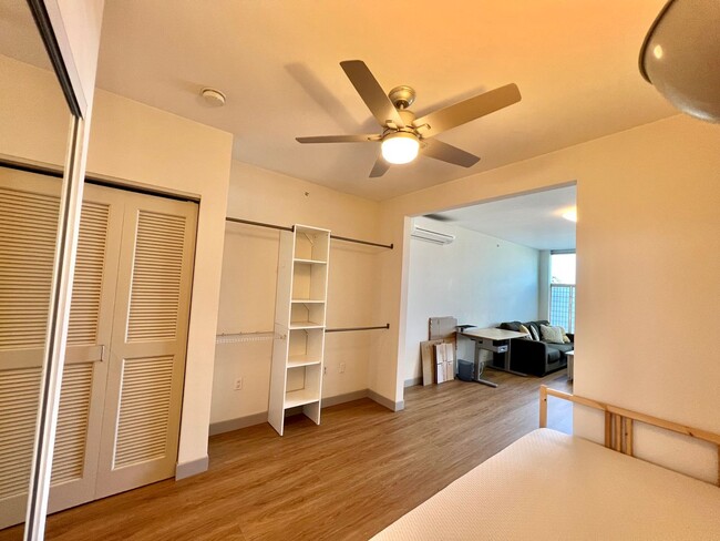 Building Photo - Studio, 1 Bath, 1 Parking located at The Collection Lofts in Kaka'ako !