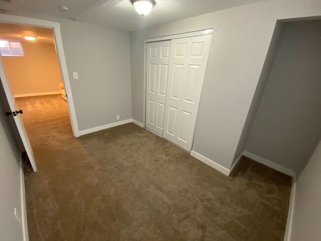 Building Photo - Great Home Close to Downtown - License #20...