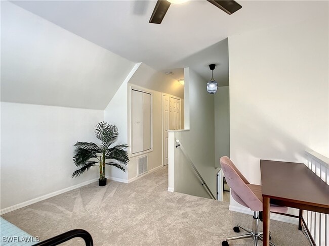 Building Photo - 207 SE 22nd St