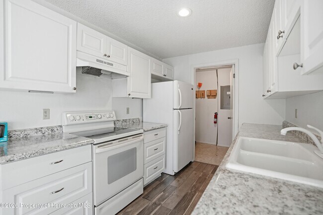 Building Photo - 7744 St Andrews Blvd