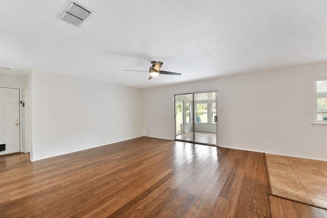 Building Photo - 8411 Romney Rd