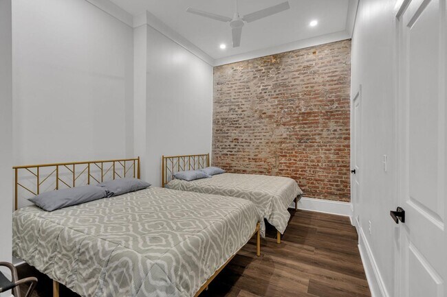 Building Photo - 331 Decatur St