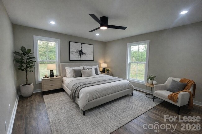 Building Photo - 626 W Bell St