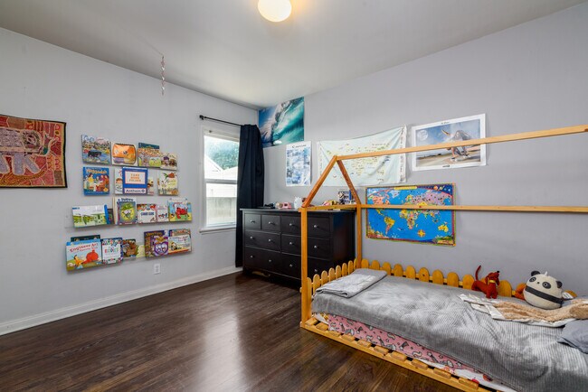 Building Photo - 6601 Rubio Ave