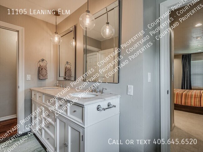 Building Photo - 11105 Leaning Elm Rd