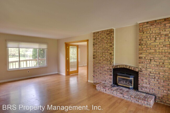 Building Photo - 5 br, 2.5 bath House - 1681 Glen Meadow Lane