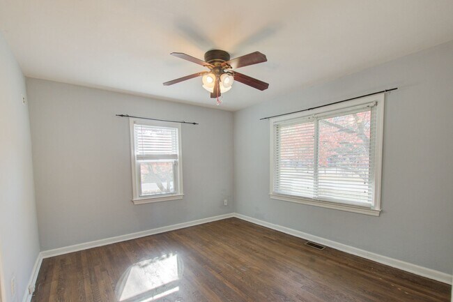 Building Photo - 200 Cynthia Dr