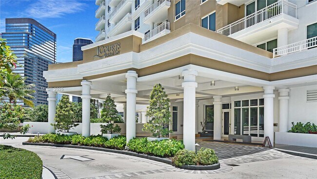 Building Photo - 801 Brickell Key Blvd