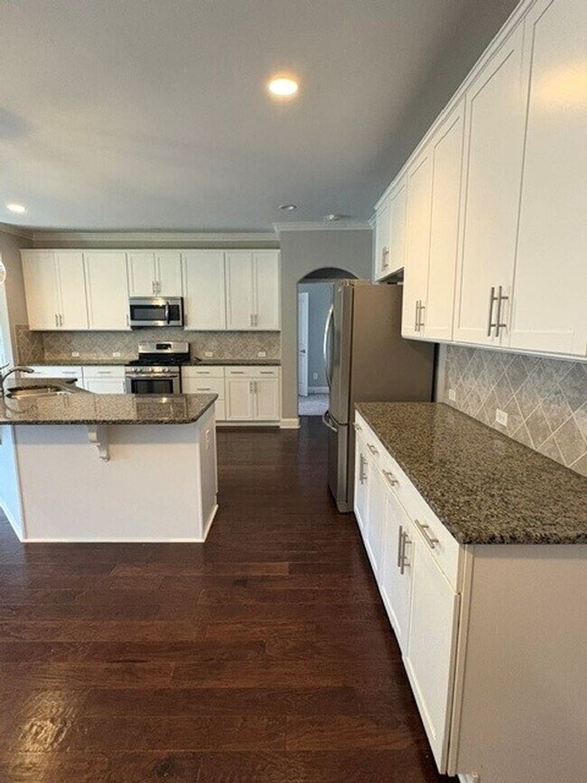 Building Photo - NOW AVAILABLE IN MILLSTONE!!