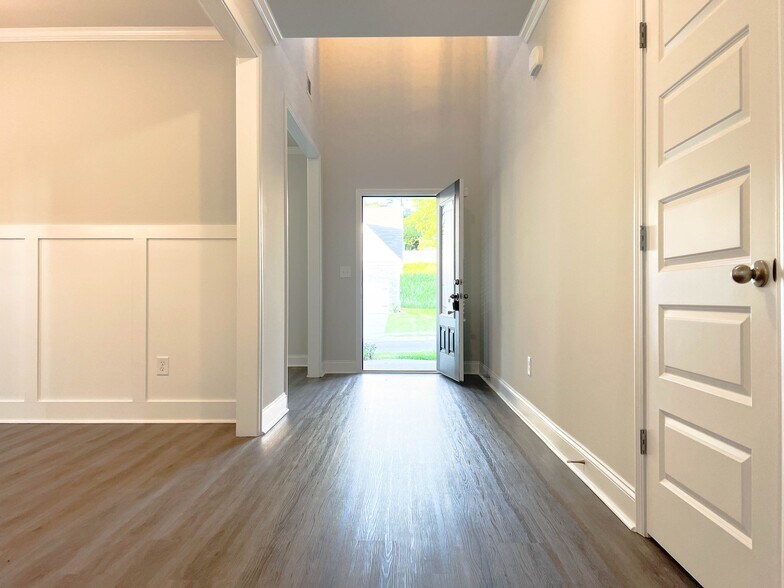 Building Photo - 3626 Lockaby Way
