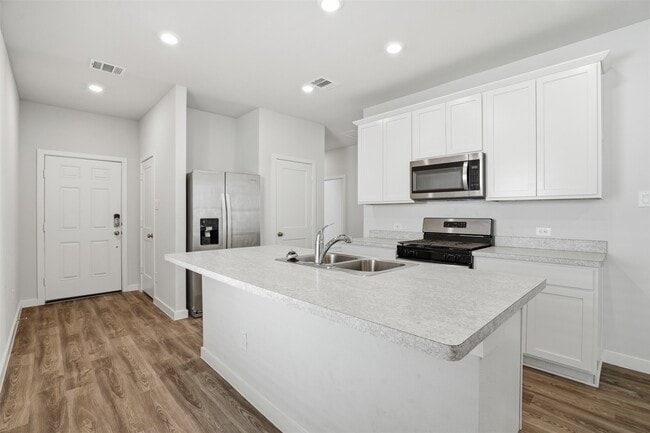 Building Photo - 16994 Pandora Wy