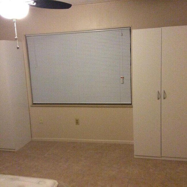 Building Photo - 823 N Arlington Ave