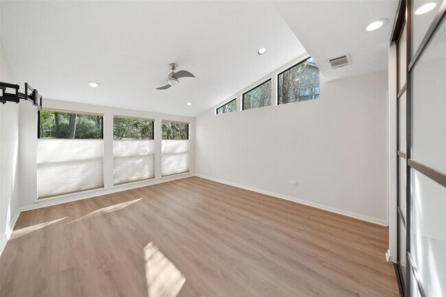 Building Photo - 5 Berrypick Ln