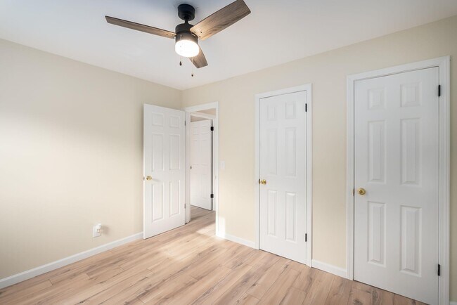 Building Photo - 2404 W 29th St S