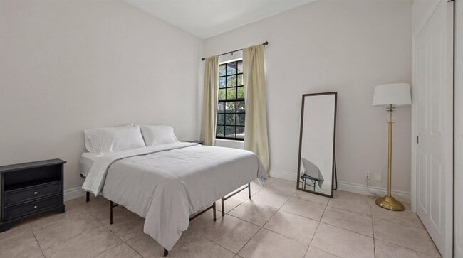 Building Photo - 2055 Regents Blvd