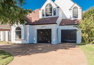 Building Photo - 1317 Carver Ln