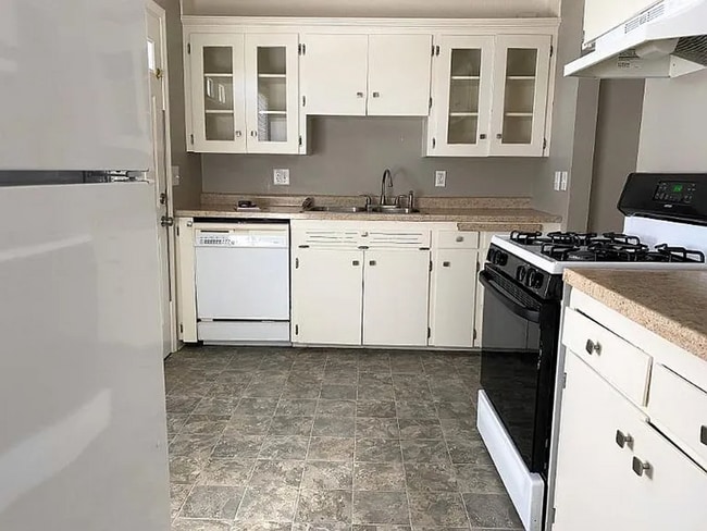 Building Photo - 5607 N 68th St