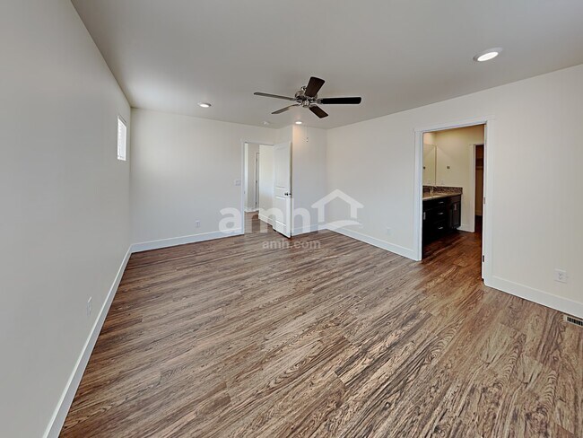 Building Photo - 19323 17th Ave Ct E