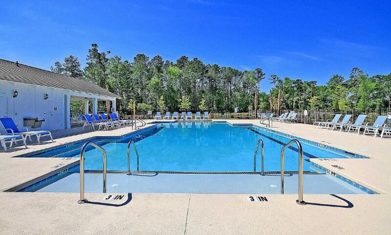 Building Photo - 8160 Forest Edge Dr