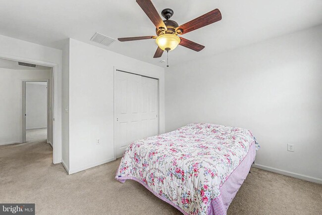 Building Photo - 9 Woodmere Avenue