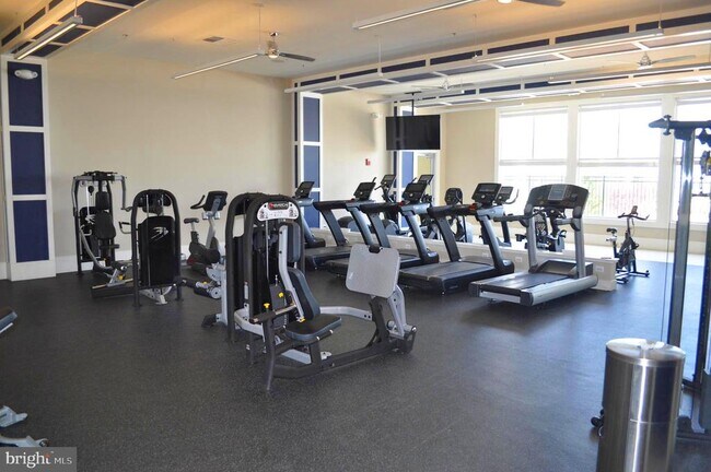 Building Photo - 170 Harrier Wy