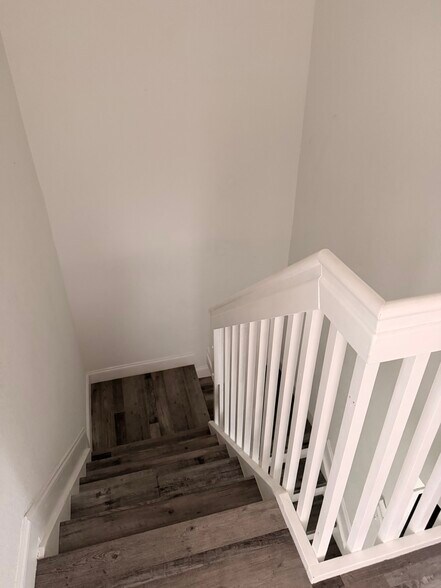 Building Photo - 4942 Garden Ct