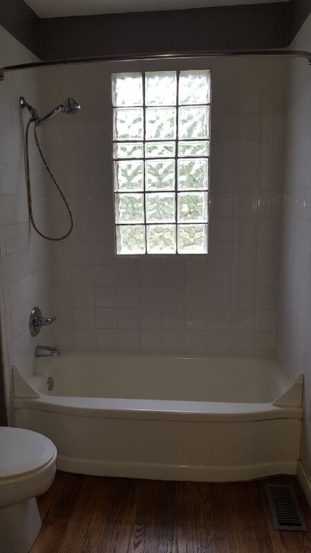 Building Photo - 5552 Kendall Dr