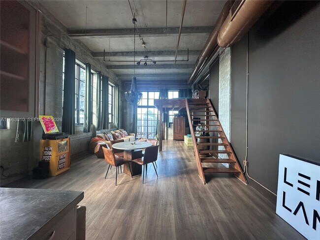 Building Photo - 1749 NE Miami Ct