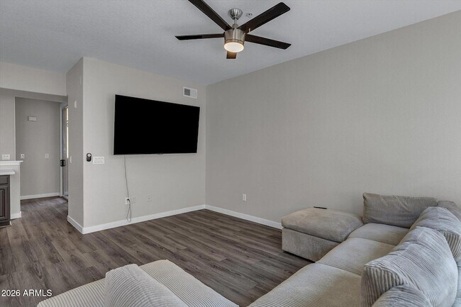 Building Photo - 18250 N Cave Creek Rd