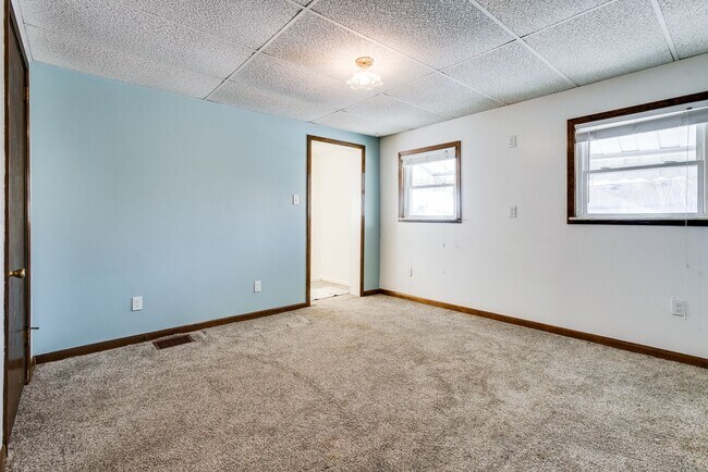 Building Photo - AVAILABLE NOW! 3 bed, 2 bath AMAZING House in Allentown!!!