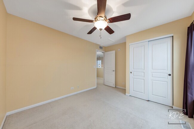 Building Photo - 651 Hawley Dr