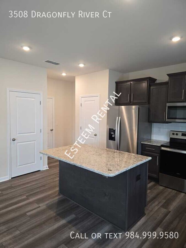 Building Photo - 3508 Dragonfly River Ct