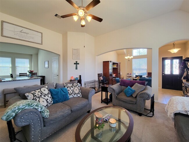 Building Photo - 23603 Villa Lisa Dr