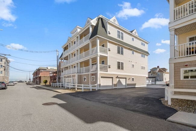 Building Photo - 15 K St