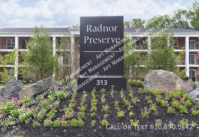 Building Photo - 313 Creek Dr