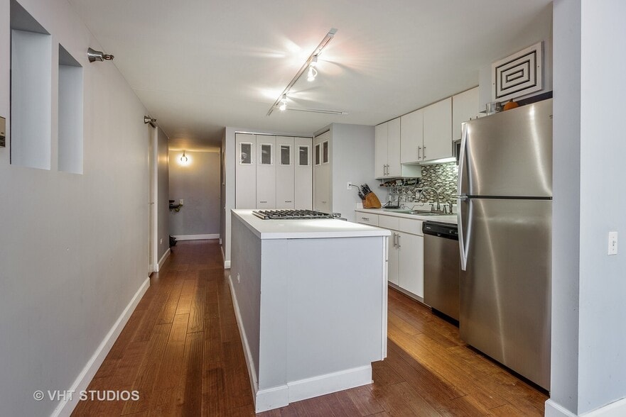 Building Photo - 1727 S Indiana Ave