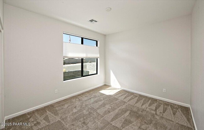 Building Photo - 5744 E Killen Loop