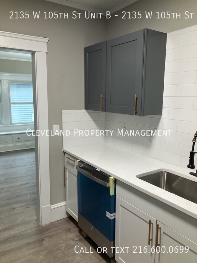 Building Photo - 2135 W 105th St