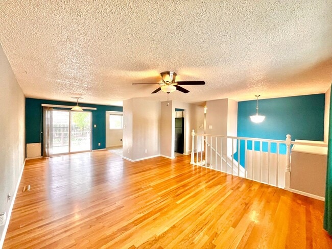 Building Photo - *** MOVE IN SPECIAL 2 WEEKS FREE*** Beautiful 4 bed/ 2 bath Home