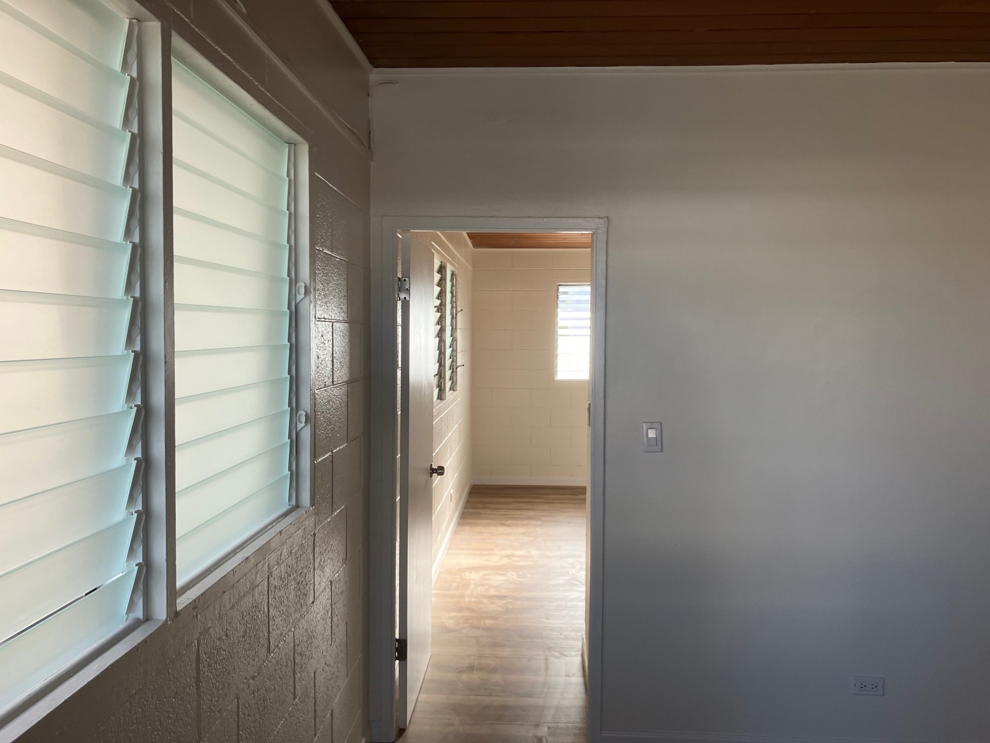 Building Photo - 1570 Pohaku St