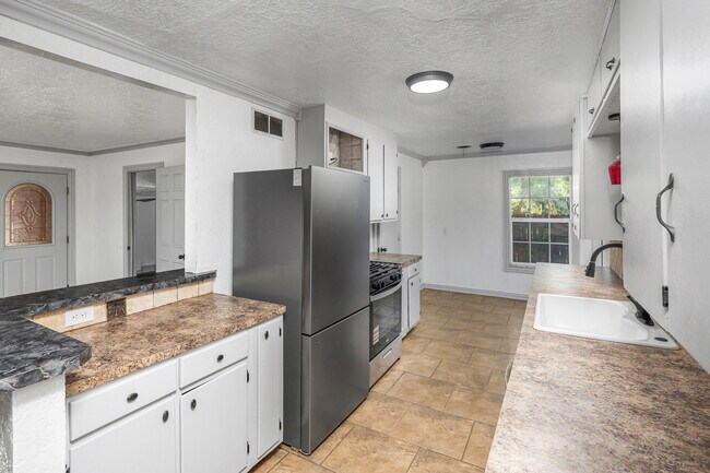 Building Photo - 713 NW 32nd St