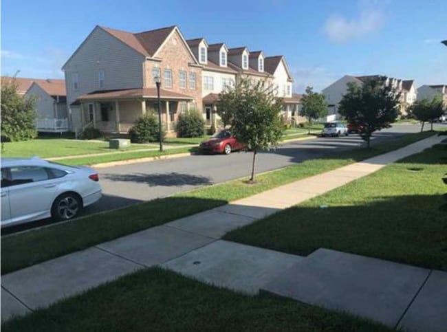 Building Photo - 1670 W Matisse Dr