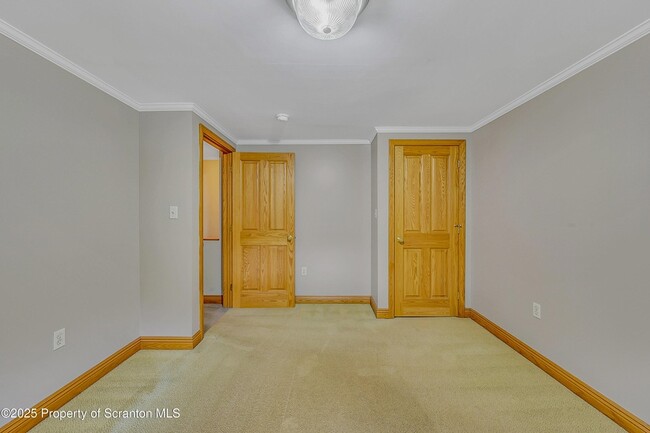 Building Photo - 443 14th Ave