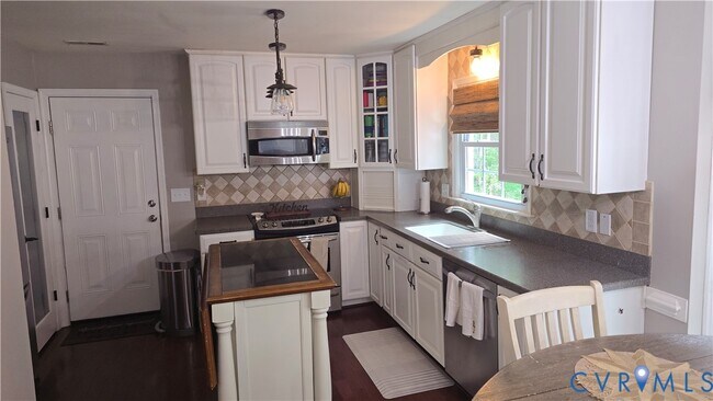 Building Photo - 5421 Pleasant Grove Ln