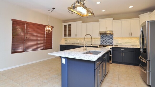 Building Photo - 4 Bedroom, 2.5 Bathroom in Oro Valley