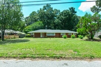 Building Photo - 511 Pinehill Rd