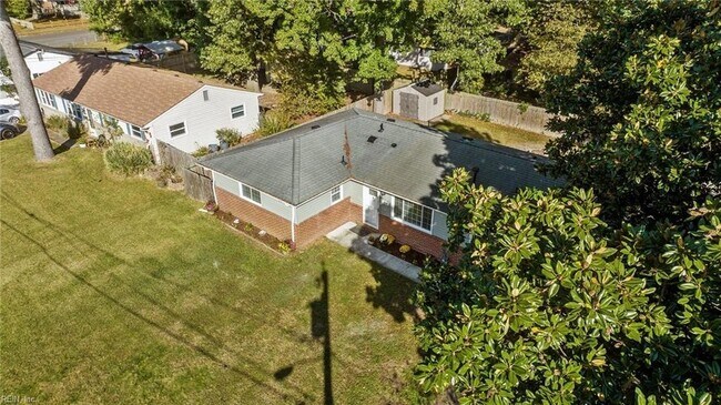 Building Photo - 408 Lineberry Rd