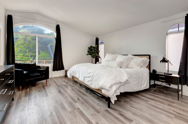 Building Photo - 28962 Sean Dr