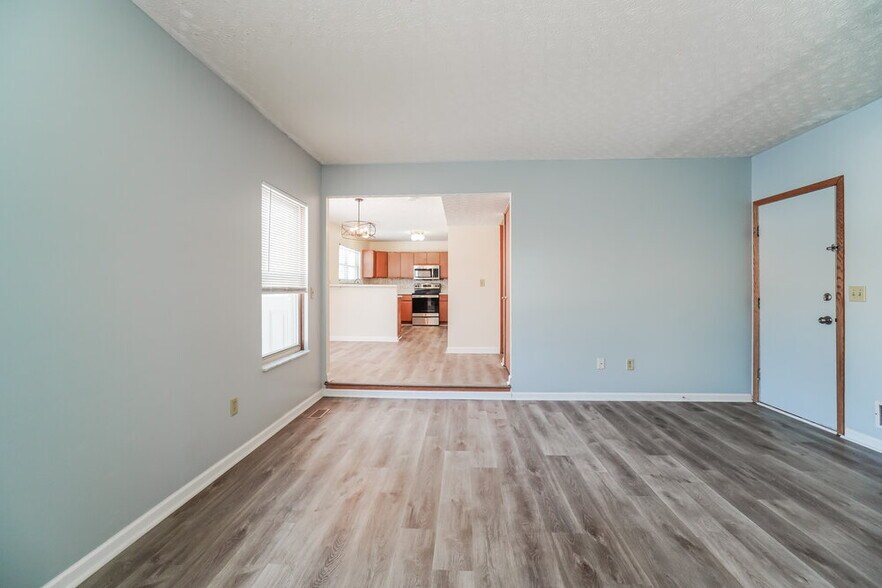 Building Photo - 3276 Summer Glen Dr